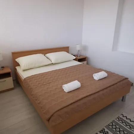 Gilletino Apartment *